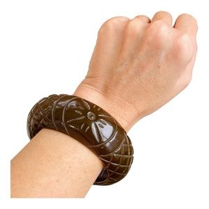Vintage Brown Carved Extra Chunky Lucite Bangle Bracelet